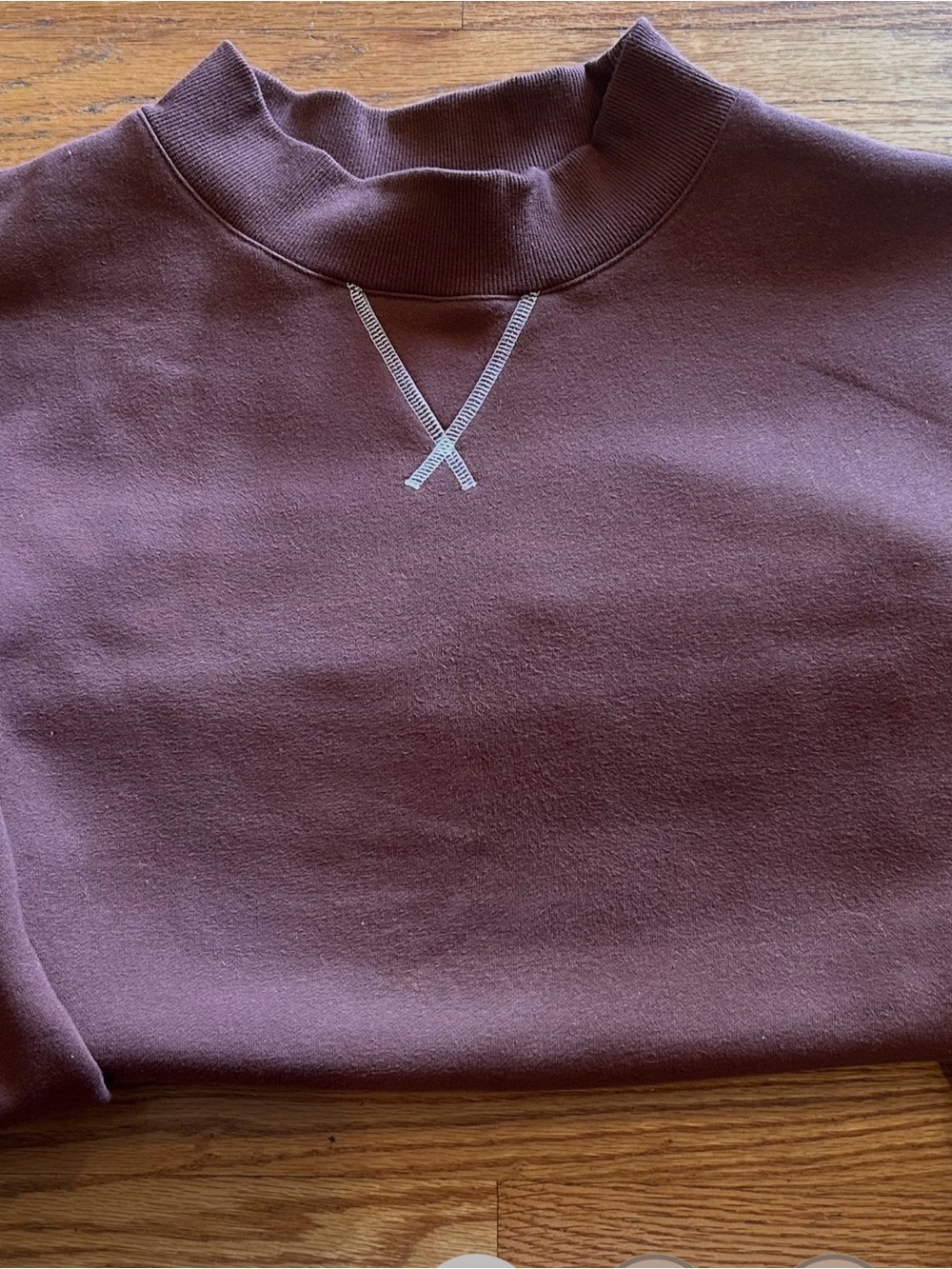 Parke Mockneck Sweatshirt with Contrast white stitch. L/XL
